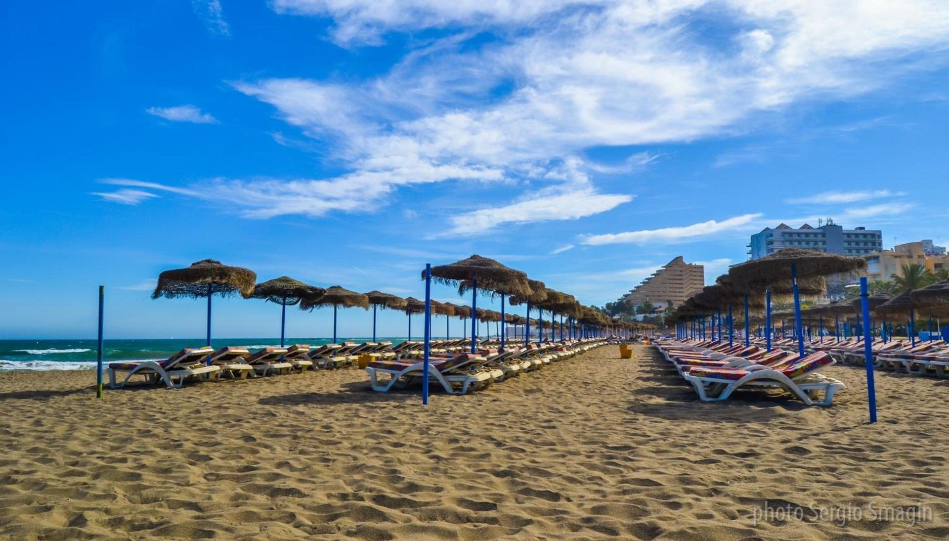 706 Minerva Apartamentos - Vista Al Mar Y La Piscina - Piscina Y Playa ベナルマデナ エクステリア 写真