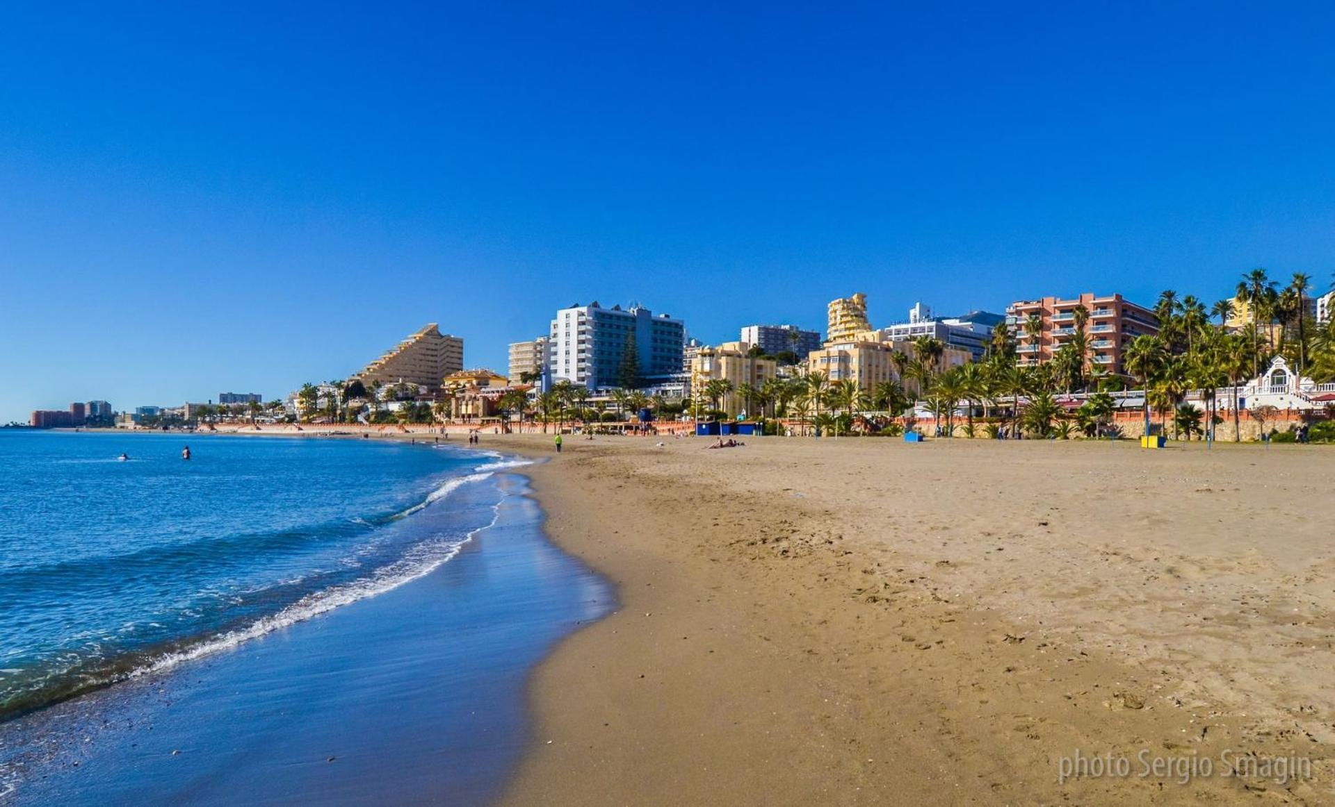 706 Minerva Apartamentos - Vista Al Mar Y La Piscina - Piscina Y Playa ベナルマデナ エクステリア 写真