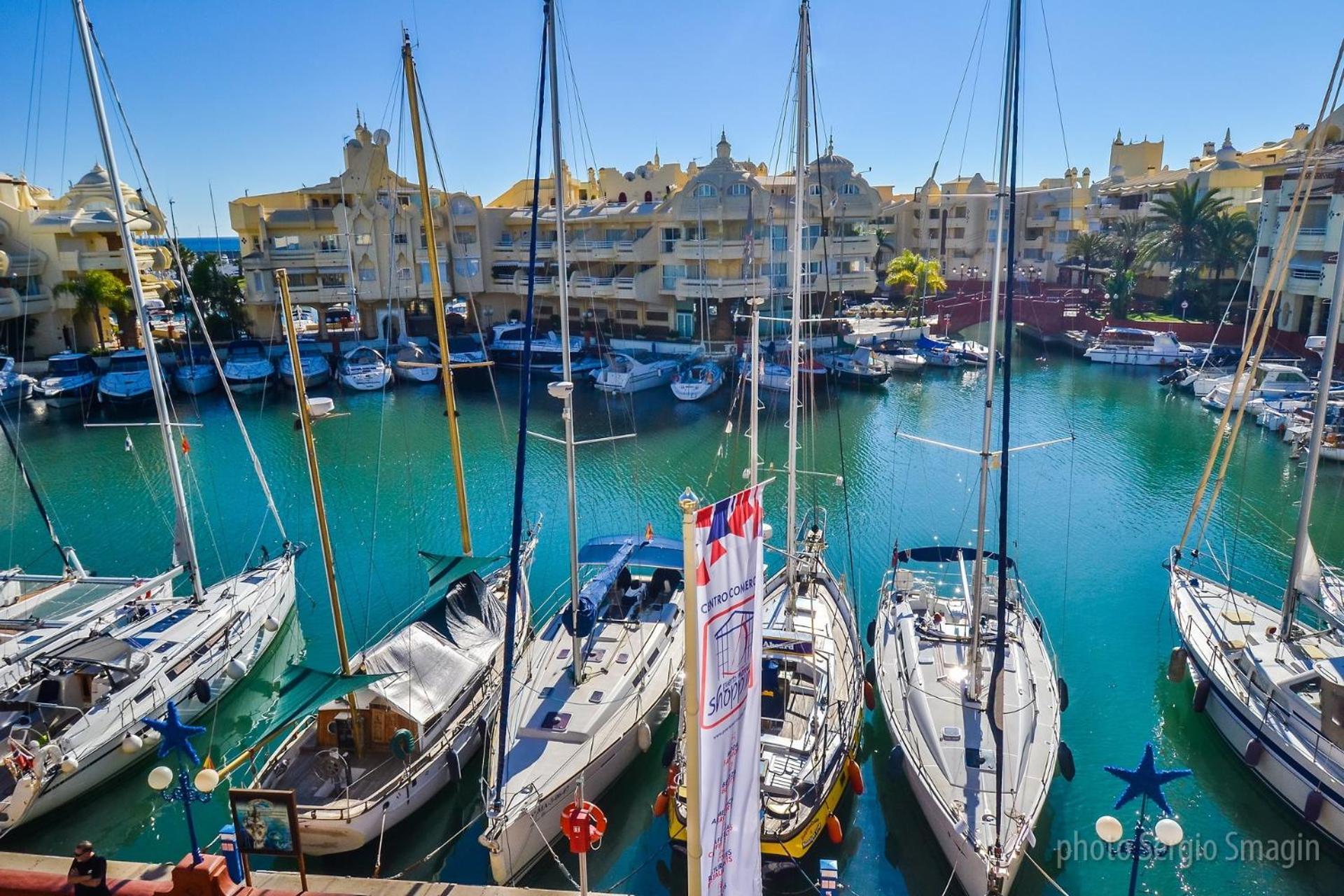 706 Minerva Apartamentos - Vista Al Mar Y La Piscina - Piscina Y Playa ベナルマデナ エクステリア 写真